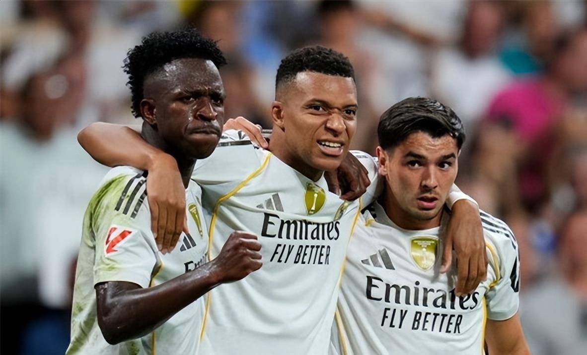 皇马决战巴萨，右边锋之争：迪亚斯和马斯坦托诺谁主沉浮